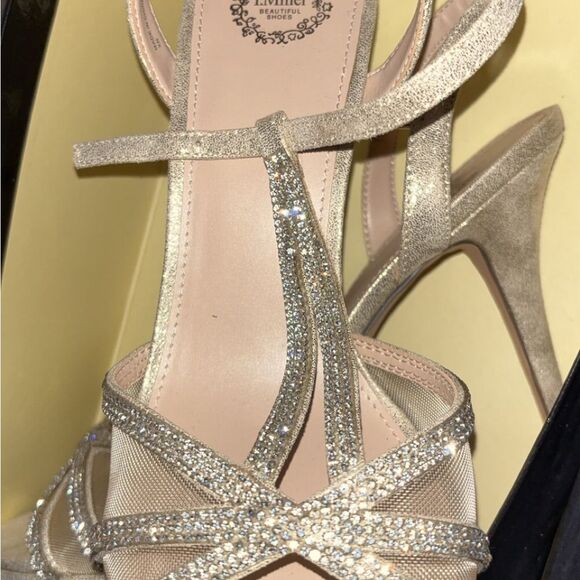 Silver Stiletto Heels with Criss-Cross Straps - Picture 4 of 4